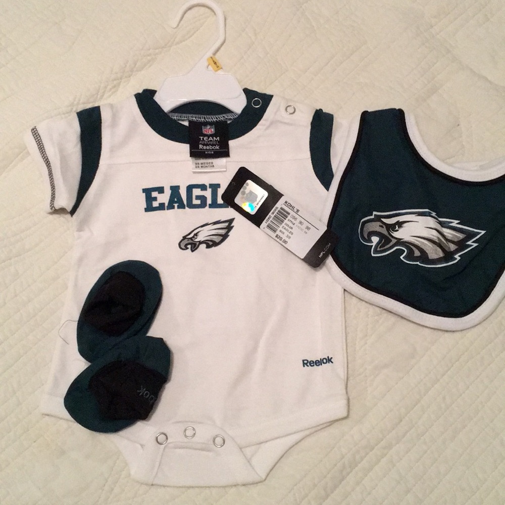 🏈 NFL Reebok Eagles Onesie,  Bib, & Booties